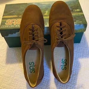 SAS Whisper Brown 91/2